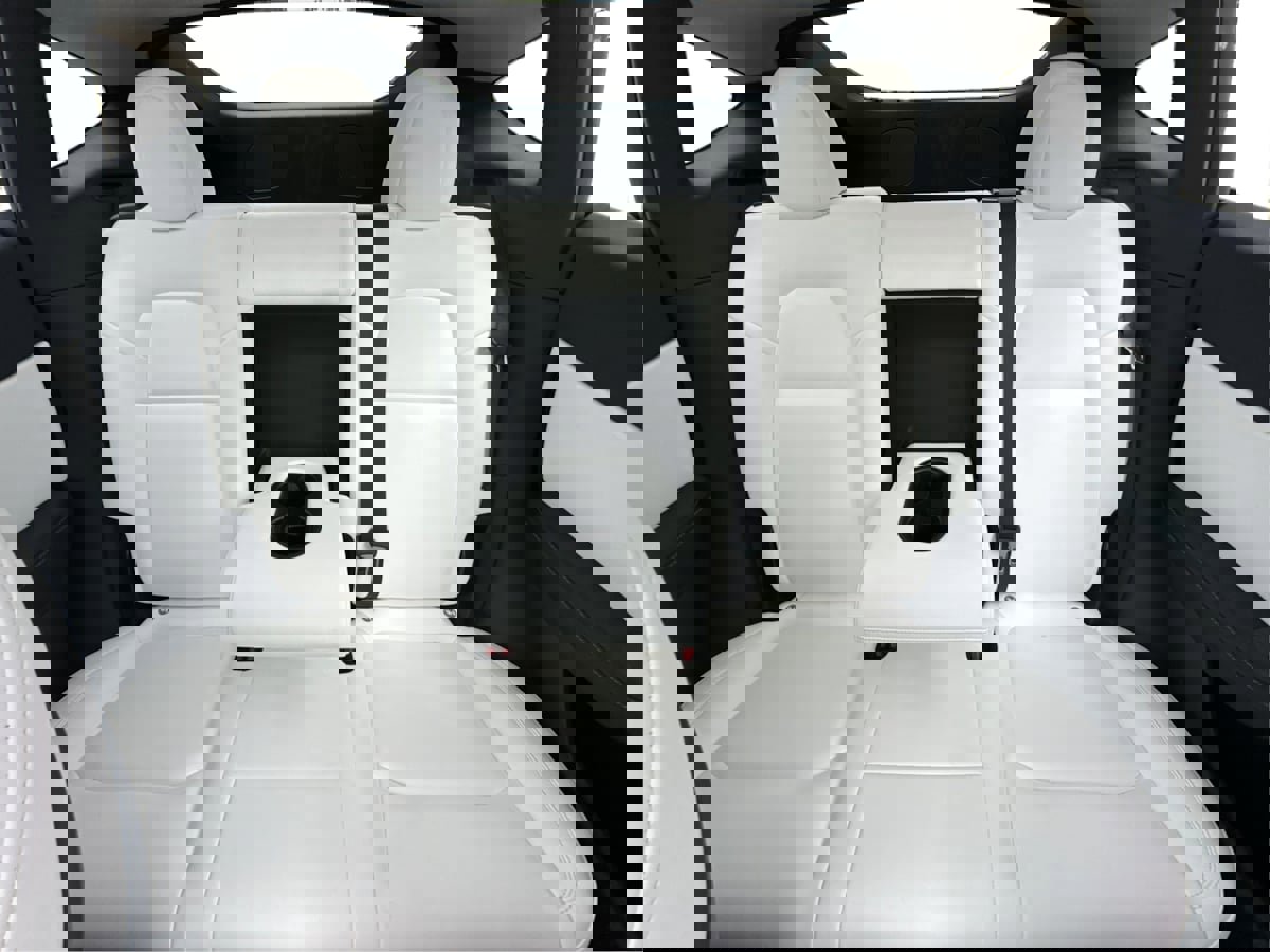 Used 2020 Tesla Model Y Long Range image 21