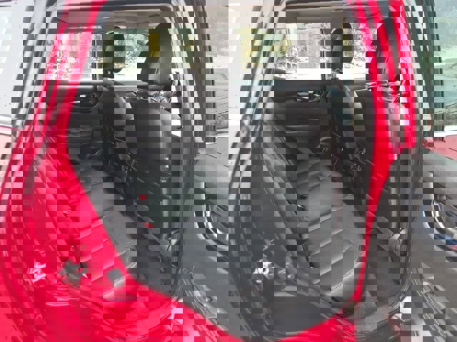 Used 2018 Nissan Rogue Sport SL w/ SL Premium Package image 12