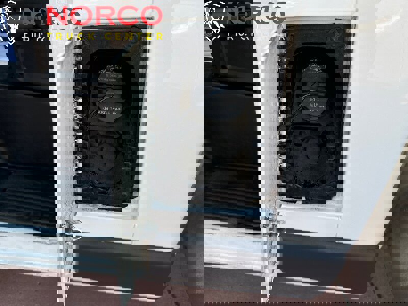 Used 2018 RAM ProMaster 3500 w/ Premium Appearance Group image 16