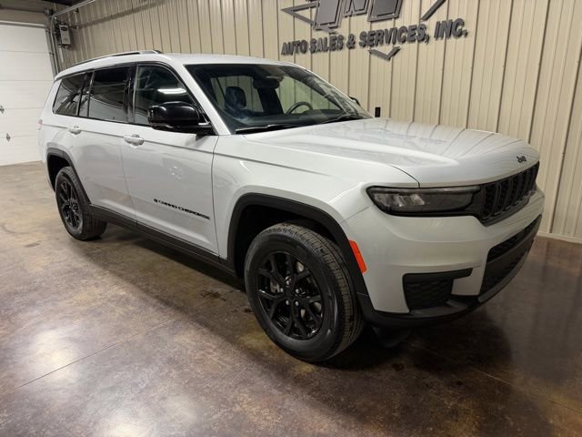 Used 2024 Jeep Grand Cherokee L Laredo image 6