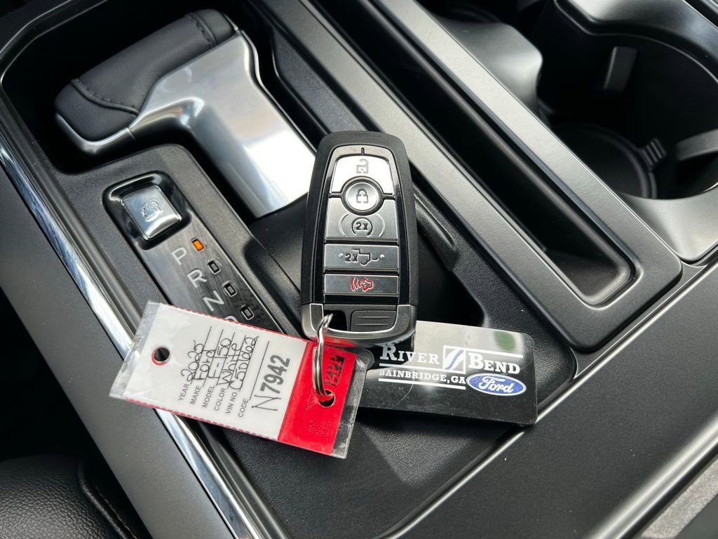 New 2025 Ford F150 Lariat w/ Equipment Group 502A High image 39