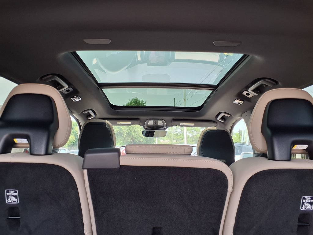 New 2026 Volvo XC90 B5 Plus AWD/4WD image 24