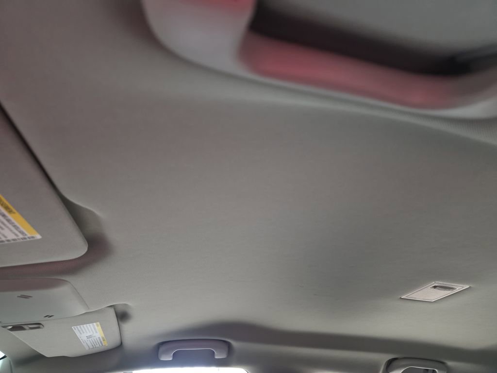 Certified 2022 Chevrolet Trax LT w/ LT Convenience Package image 30