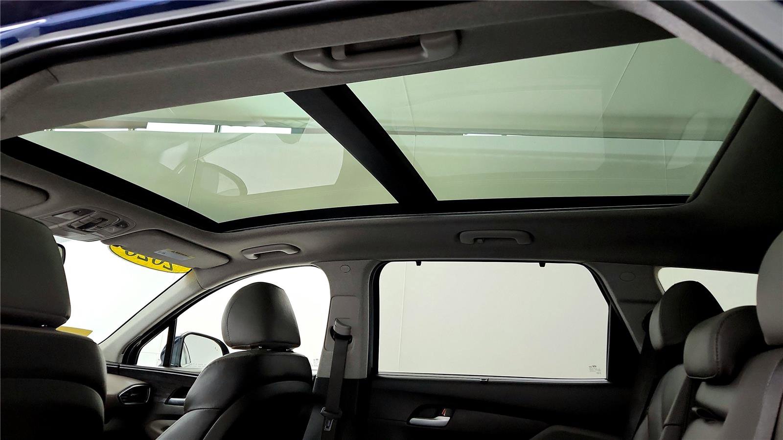 Used 2020 Hyundai Santa Fe SEL w/ Convenience + Premium Package image 21