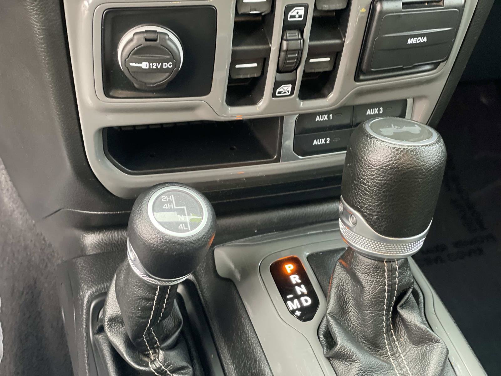 Used 2022 Jeep Wrangler Unlimited Sahara w/ Cold Weather Group image 17