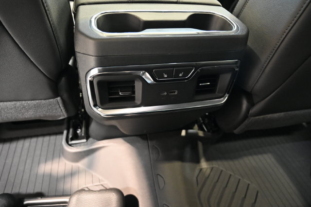 New 2026 Chevrolet Silverado 2500 LTZ w/ LTZ Premium Package AWD/4WD image 30