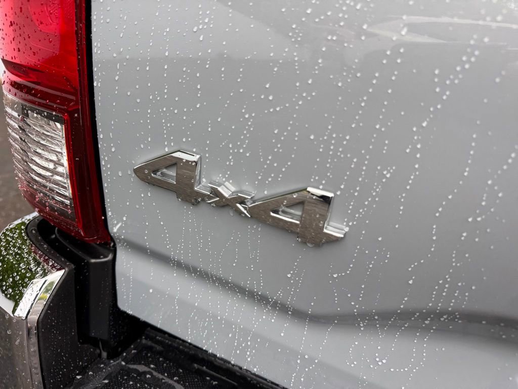 Used 2019 Toyota Tacoma SR5 AWD/4WD image 7