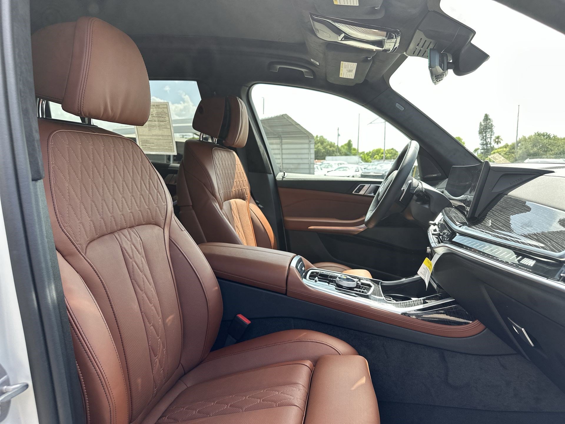 Used 2025 BMW X7 M60i AWD/4WD image 24