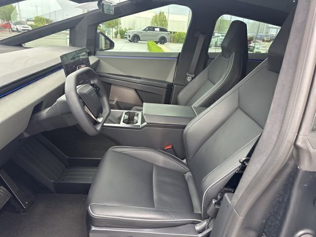 Used 2025 Tesla Cybertruck AWD Crew Cab image 9