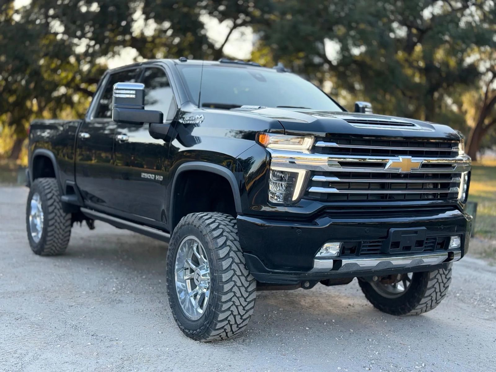 Used 2023 Chevrolet Silverado 2500 High Country w/ Safety Package II image 30