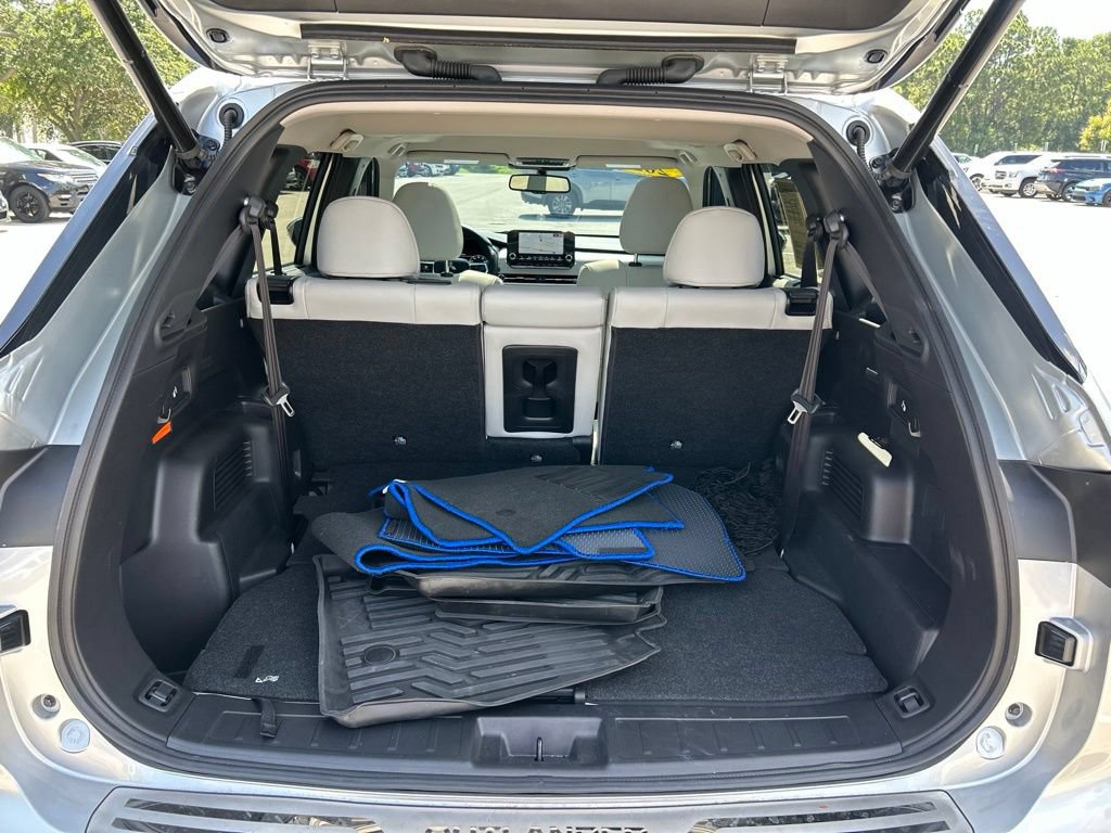 Used 2025 Mitsubishi Outlander 4WD Plug-In Hybrid image 53