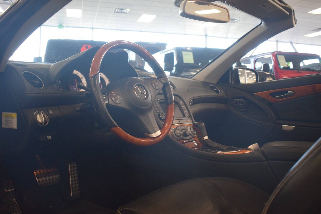 Used 2012 Mercedes-Benz SL 550 image 40