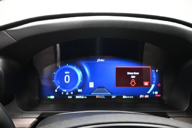 Used 2023 Ford Explorer Platinum w/ Technology Package AWD/4WD image 19