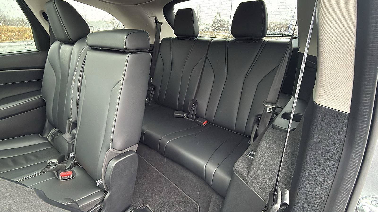 Used 2023 Acura MDX w/ Technology Package AWD/4WD image 25