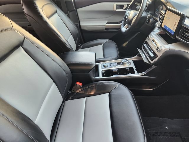 Used 2023 Ford Explorer XLT w/ Equipment Group 202A AWD/4WD image 19