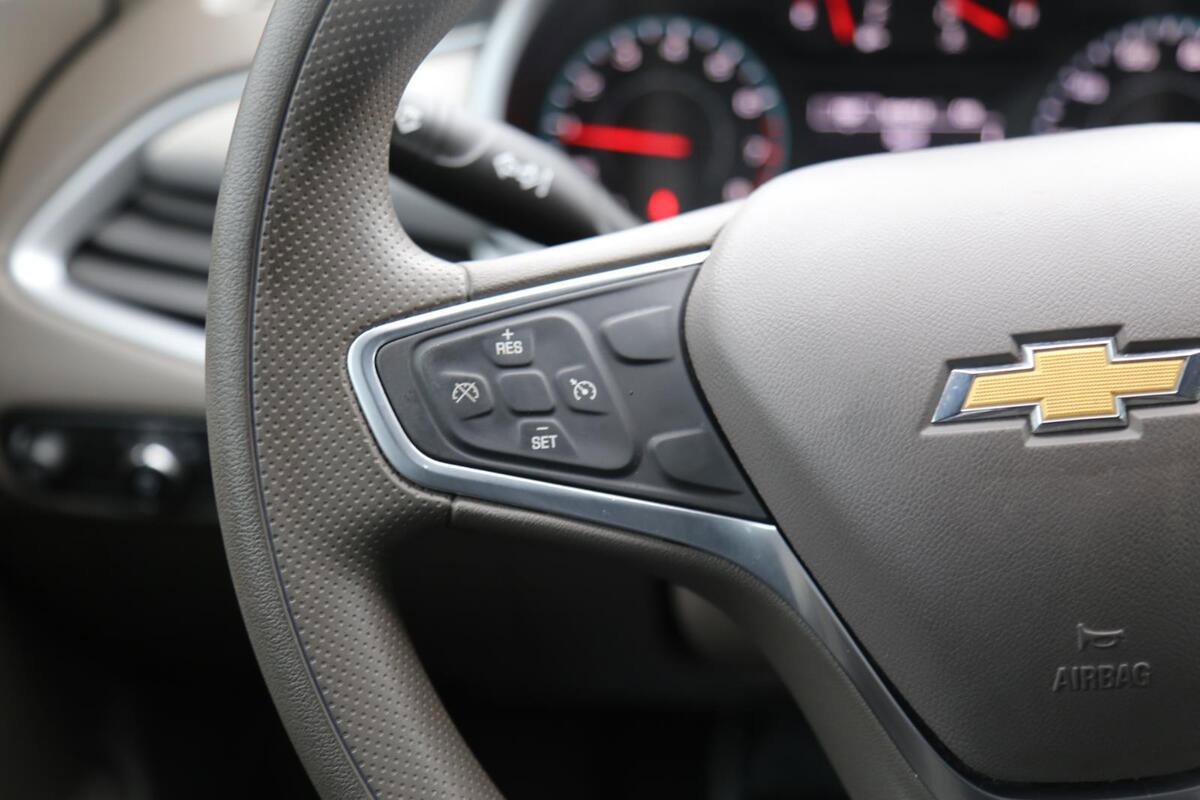 Used 2022 Chevrolet Malibu LT image 9