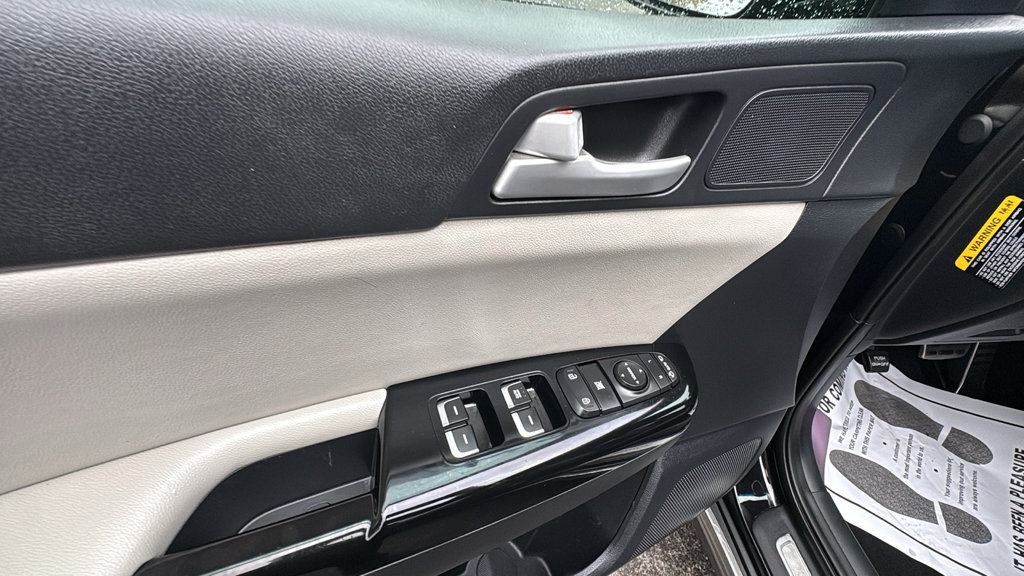 Used 2019 Kia Sportage EX w/ EX Sport Appearance Package AWD/4WD image 11