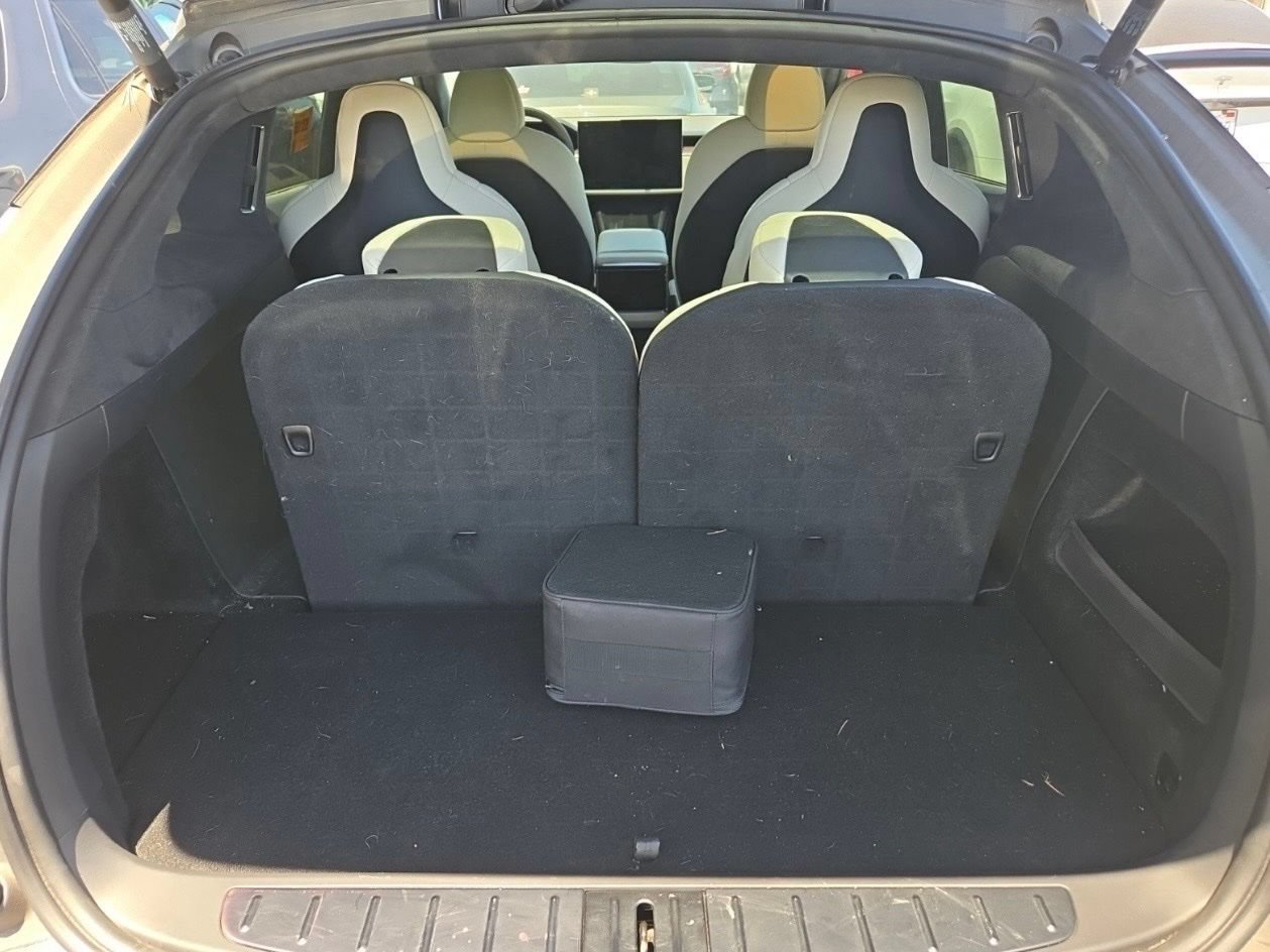 Used 2025 Tesla Model X AWD/4WD image 7