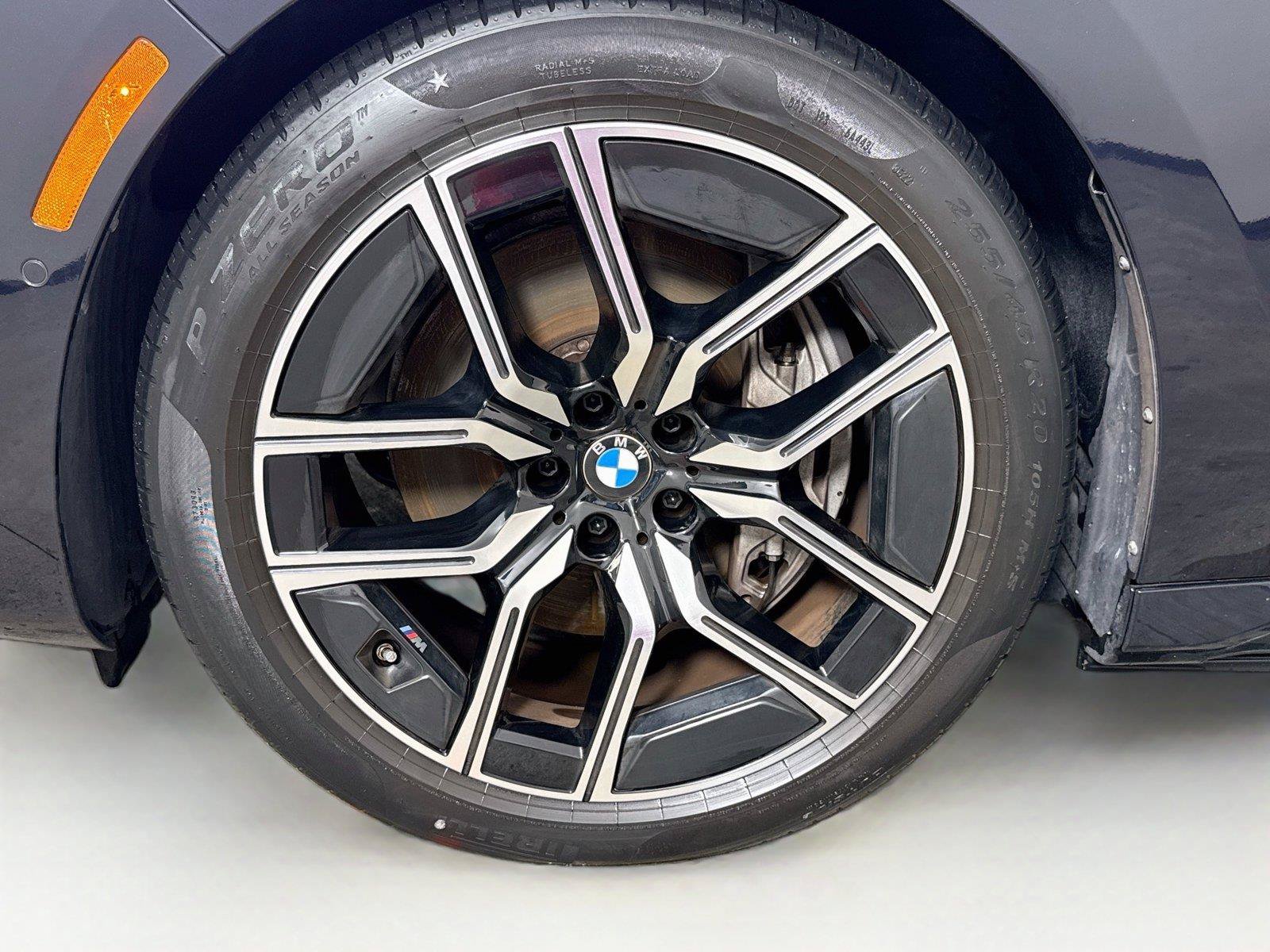 Used 2023 BMW i7 xDrive60 w/ Executive Package 2 AWD/4WD image 11