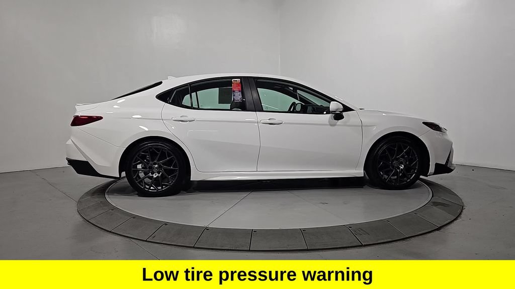 Used 2025 Toyota Camry SE FWD image 6