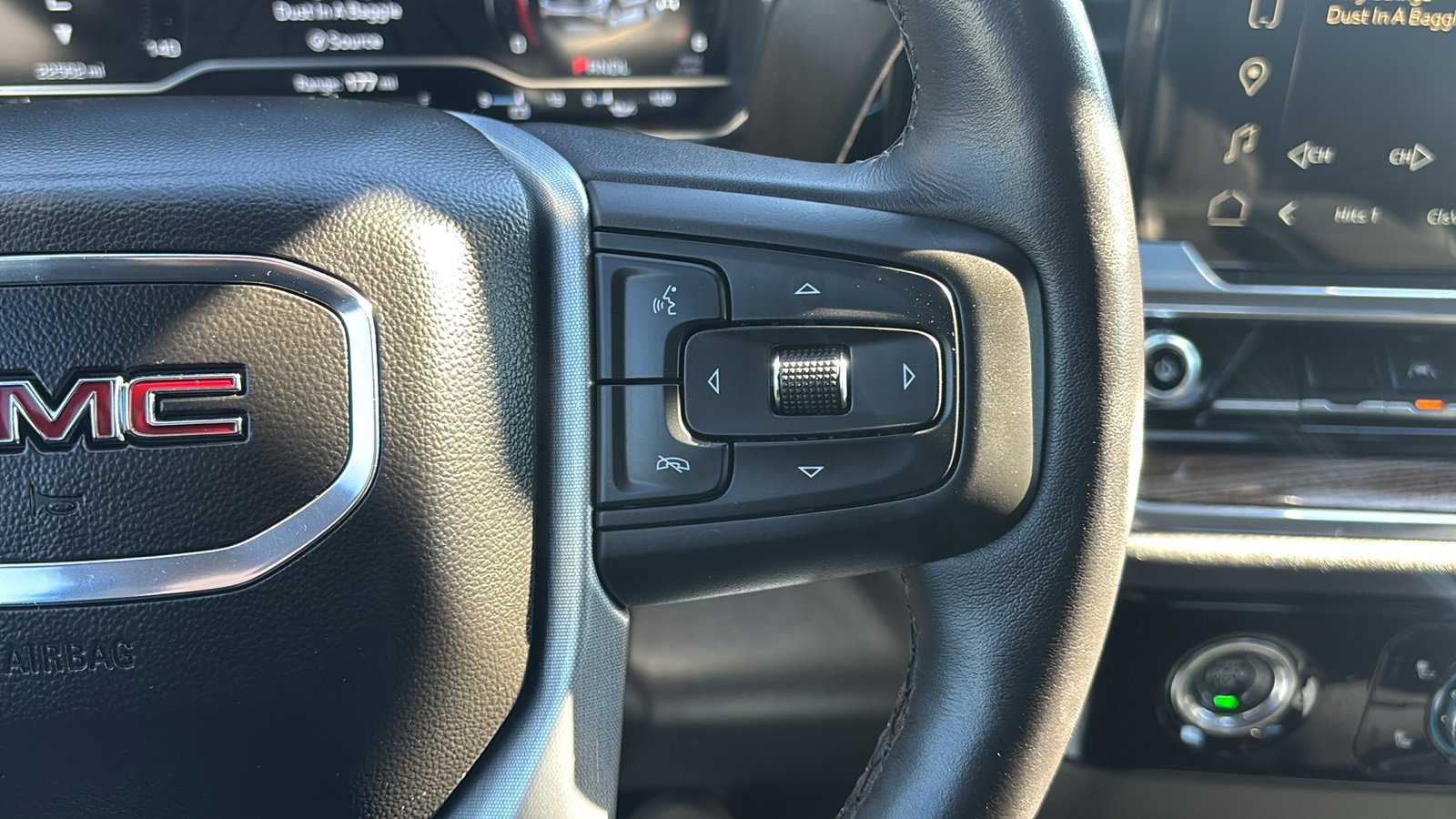 Used 2022 GMC Sierra 1500 Elevation image 18