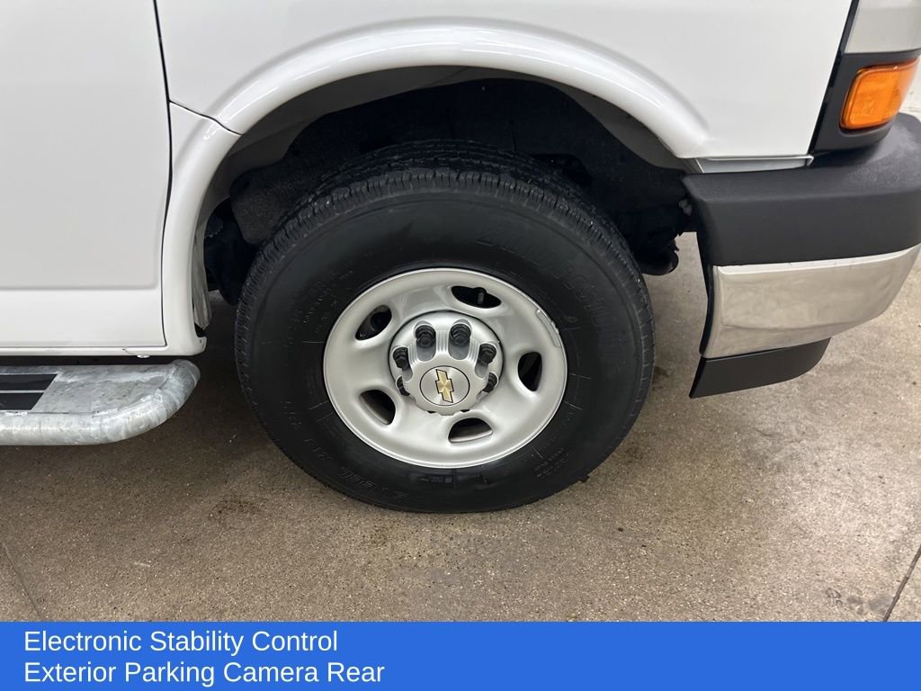 Used 2024 Chevrolet Express 2500 w/ Driver Convenience Package image 15