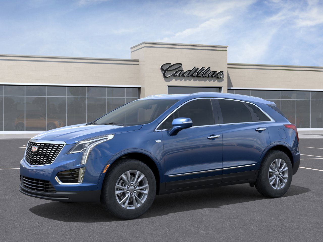 New 2025 Cadillac XT5 Luxury image 2