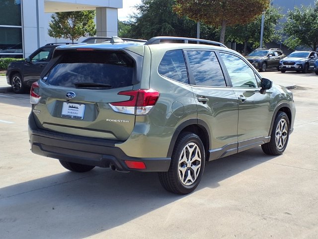 Used 2019 Subaru Forester Premium AWD/4WD image 4