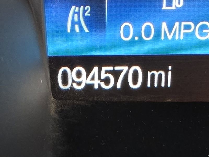 Used 2017 Ford Escape SE w/ SE Leather Comfort Package FWD image 19