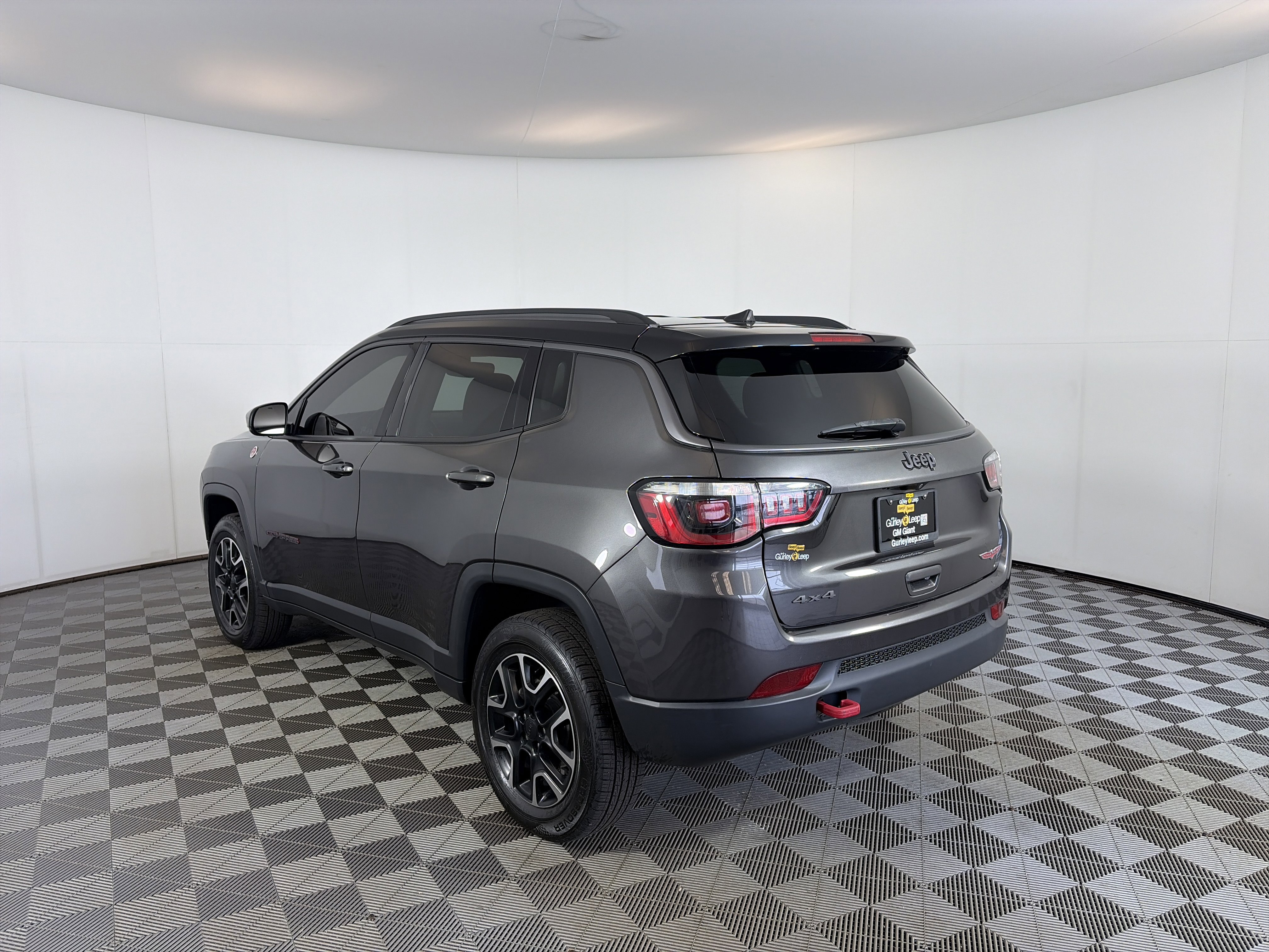 Used 2020 Jeep Compass Trailhawk image 3