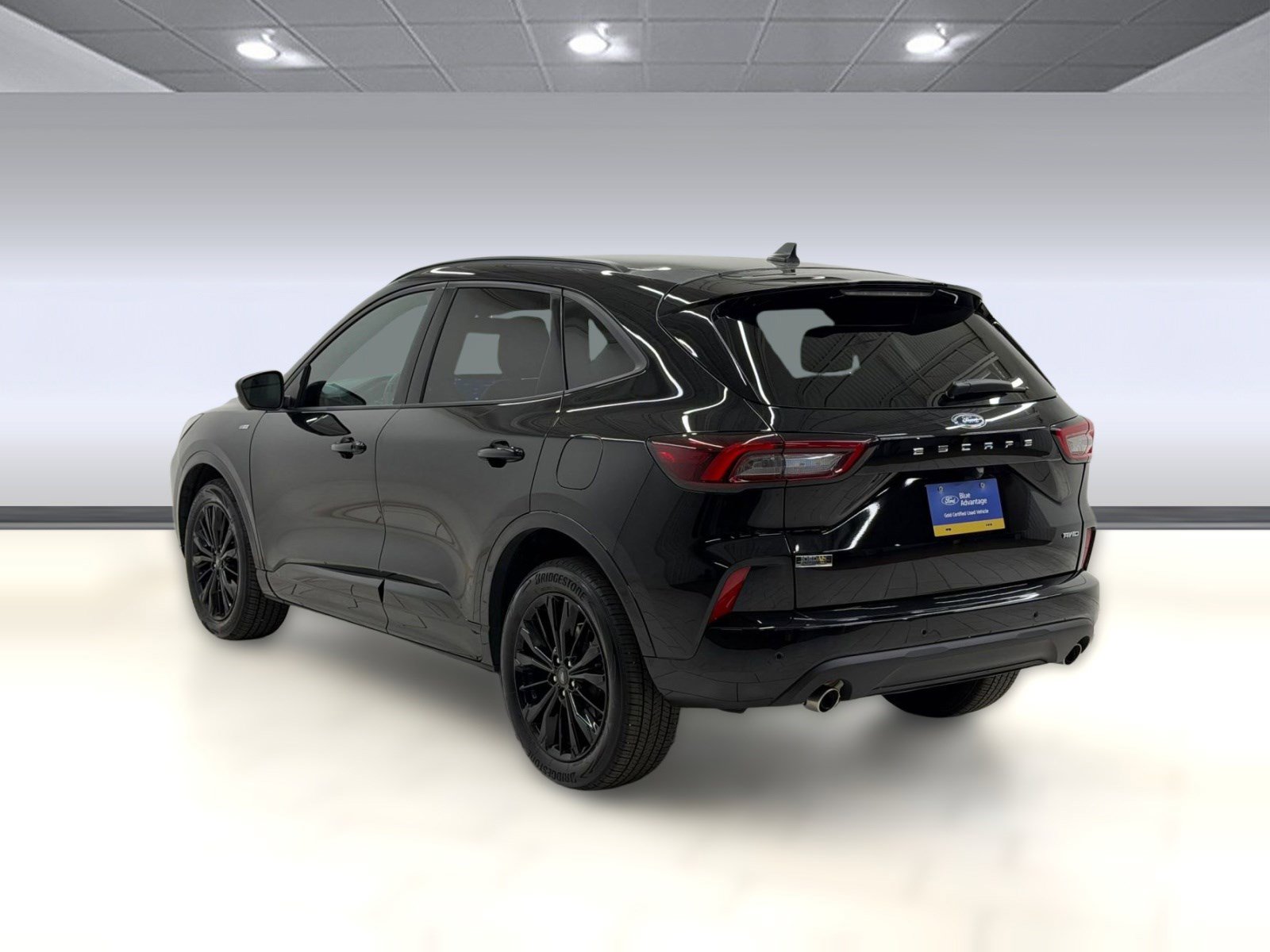 Certified 2023 Ford Escape ST-Line Elite AWD/4WD image 2
