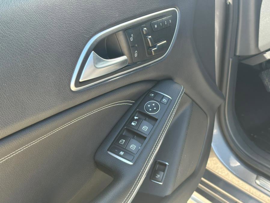 Used 2015 Mercedes-Benz CLA 250 4MATIC image 14