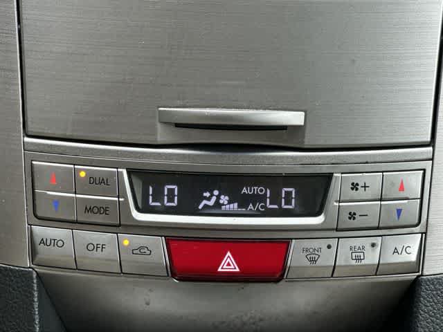 Used 2013 Subaru Outback 3.6R Limited w/ Moonroof Pkg AWD/4WD image 13