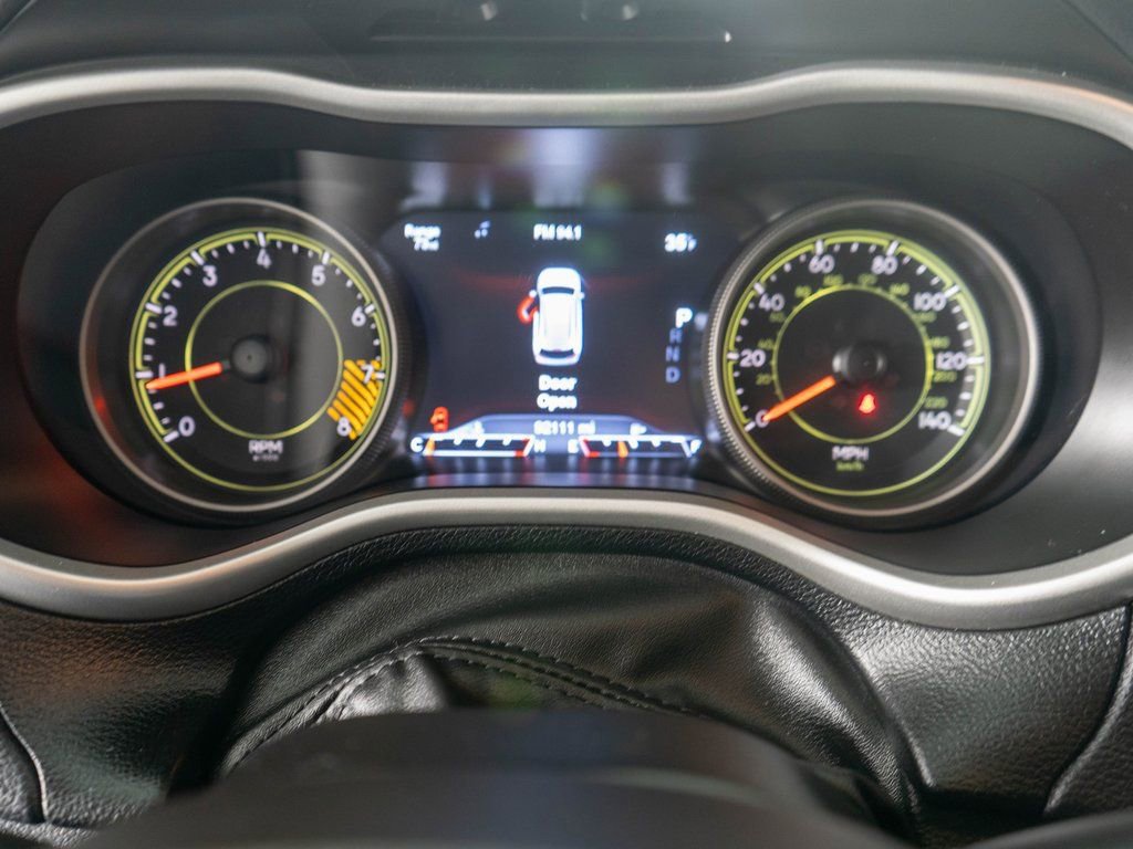 Used 2018 Jeep Cherokee Trailhawk w/ Cold Weather Group image 17