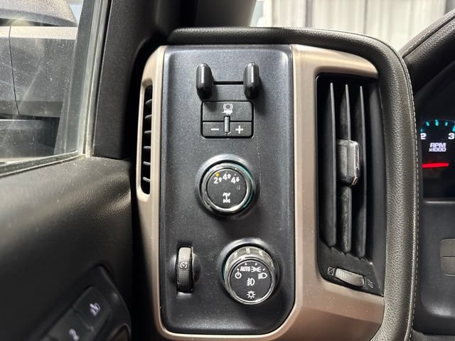 Used 2017 GMC Sierra 3500 Denali w/ Duramax Plus Package AWD/4WD image 8