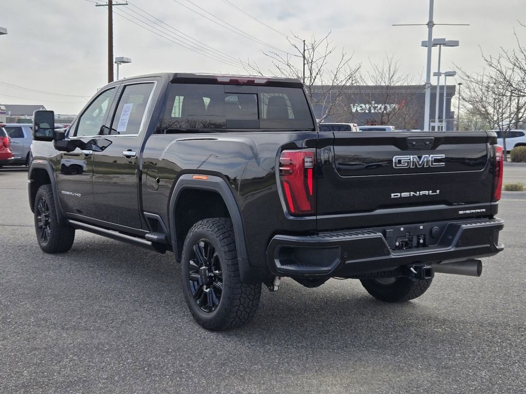 Used 2025 GMC Sierra 2500 Denali Ultimate image 11