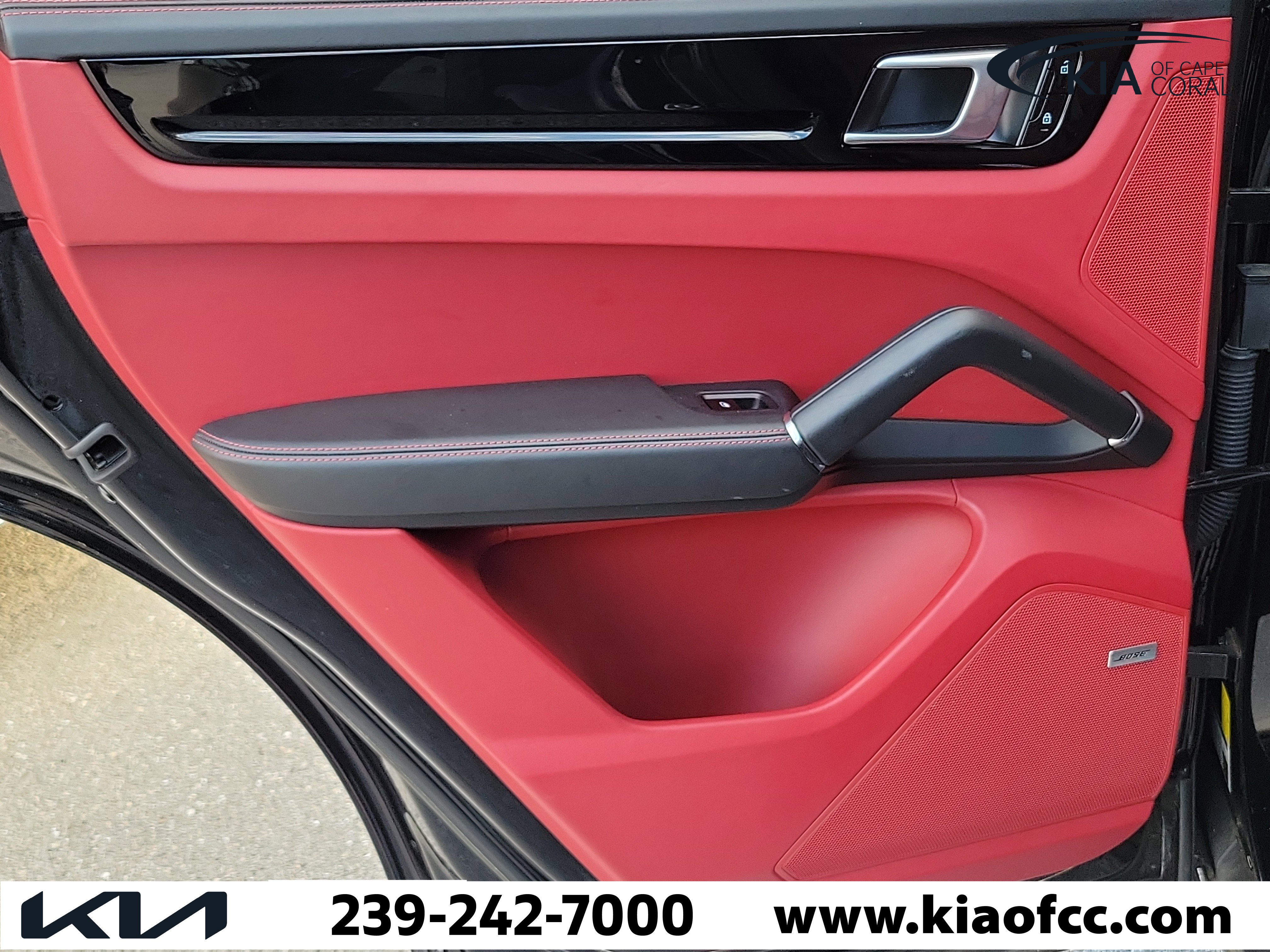 Used 2019 Porsche Cayenne AWD/4WD image 11