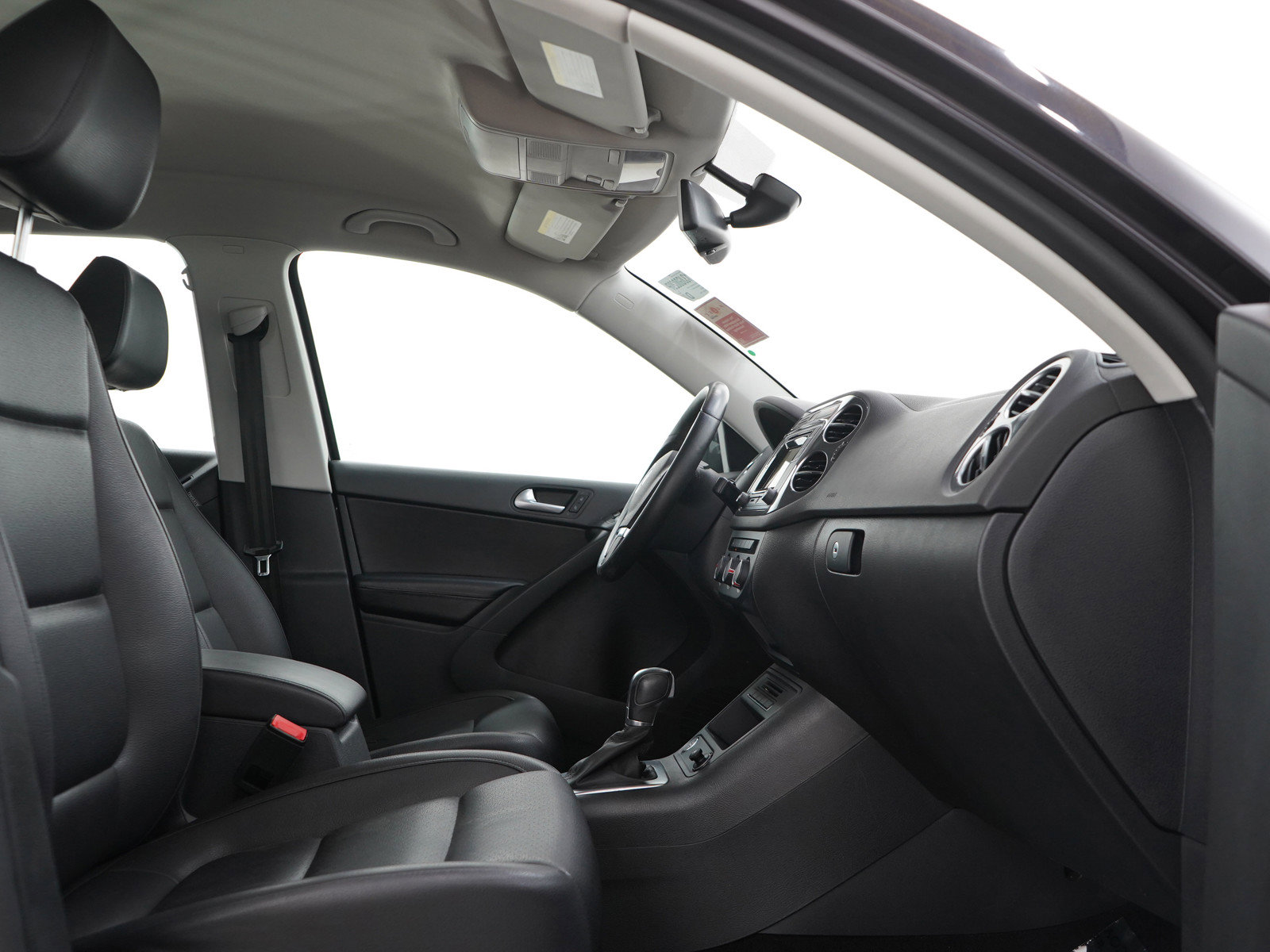 Used 2016 Volkswagen Tiguan S AWD/4WD image 11
