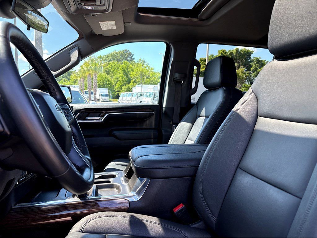 Certified 2024 Chevrolet Silverado 1500 LT Trail Boss w/ Convenience Package II AWD/4WD image 18