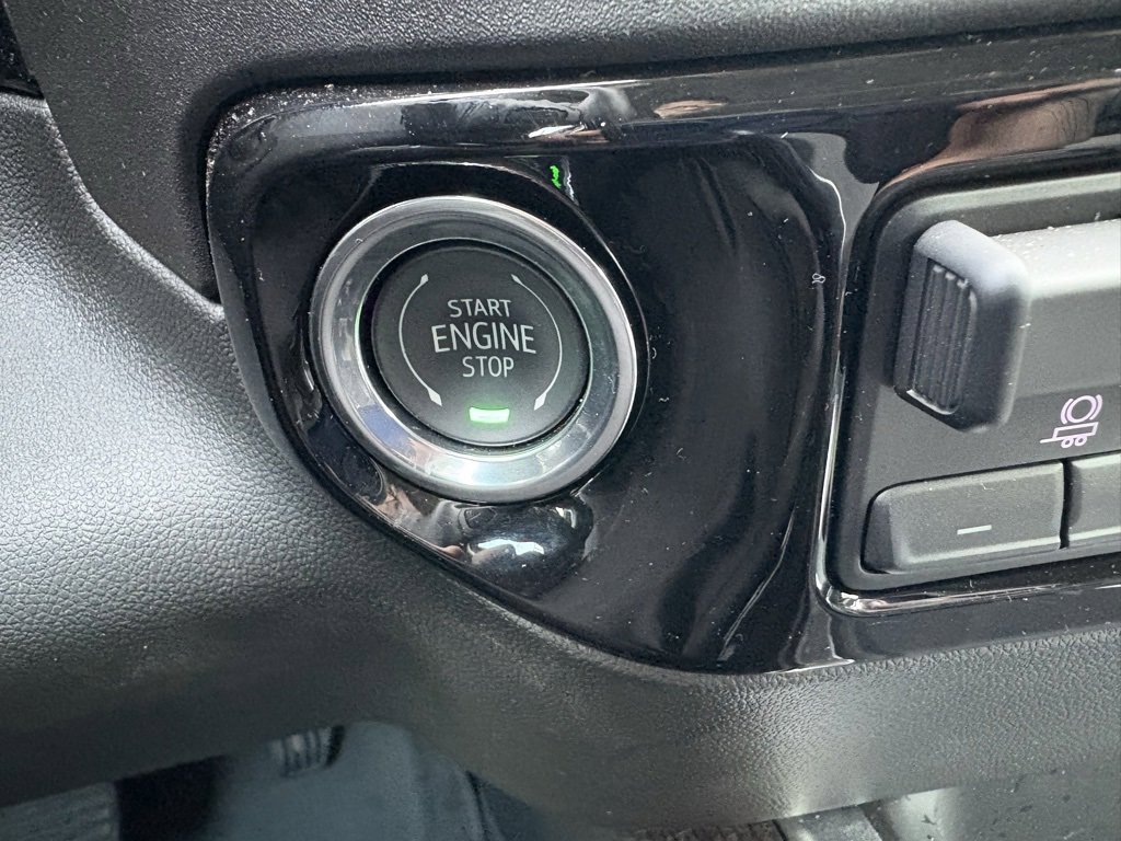 Used 2025 Chevrolet Silverado 2500 LT w/ Safety Package image 26