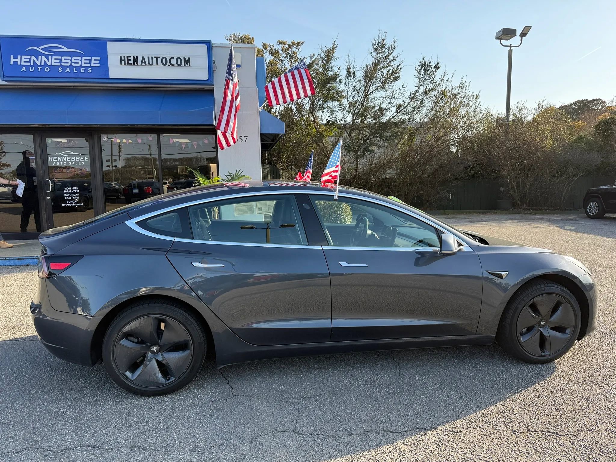 Used 2018 Tesla Model 3 Mid Range image 28