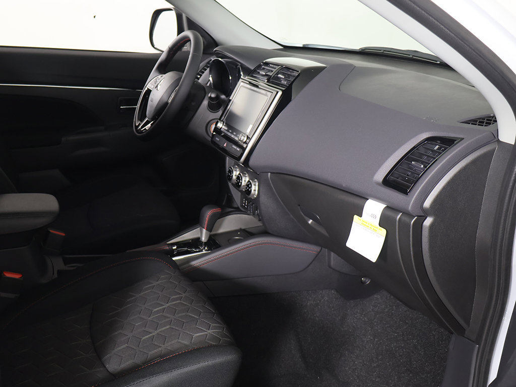 New 2027 Mitsubishi Outlander Sport LE FWD image 20