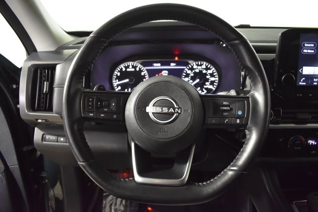 Certified 2024 Nissan Pathfinder SL w/ Black Appearance Package image 15