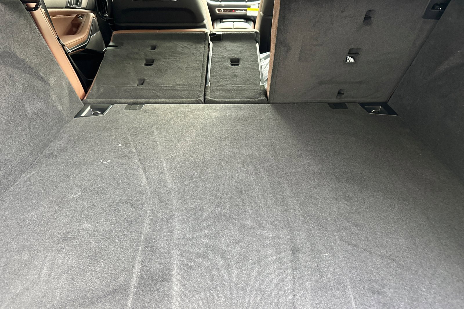 New 2026 BMW X5 M60i w/ Climate Comfort Package image 12