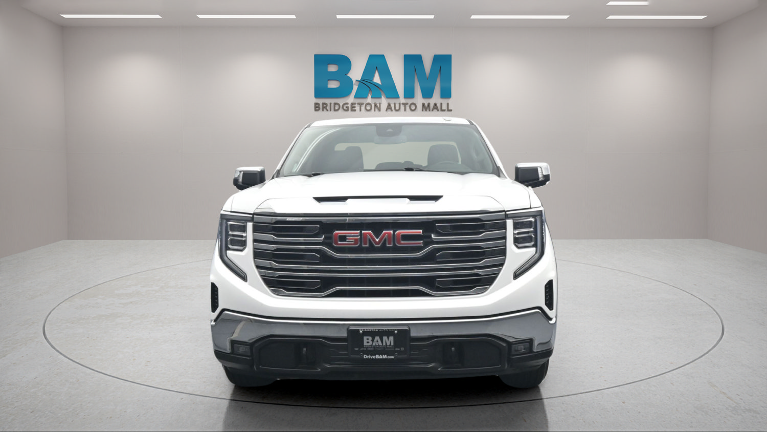 Used 2025 GMC Sierra 1500 SLT RWD image 3