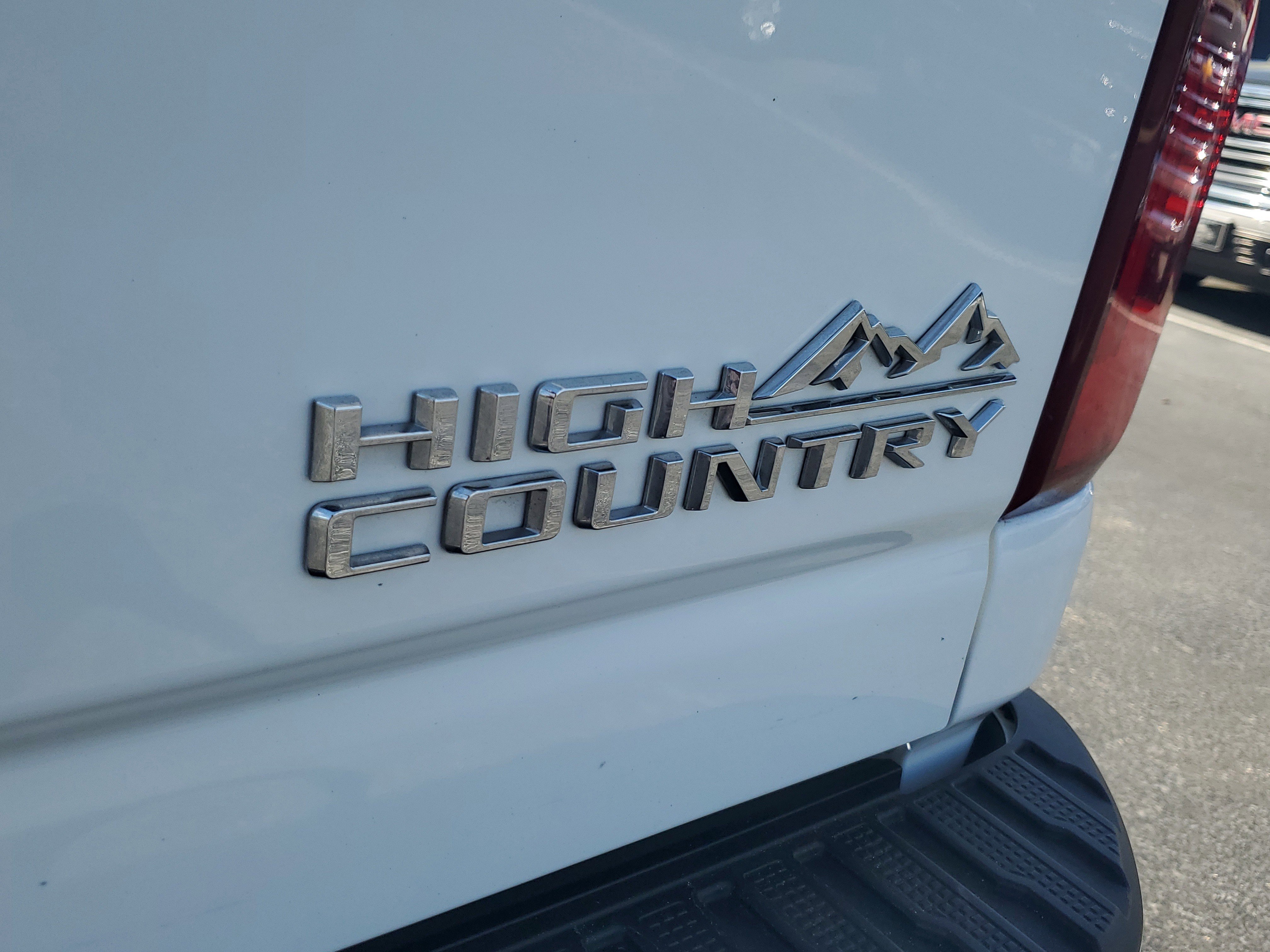 Used 2024 Chevrolet Silverado 2500 High Country AWD/4WD image 9