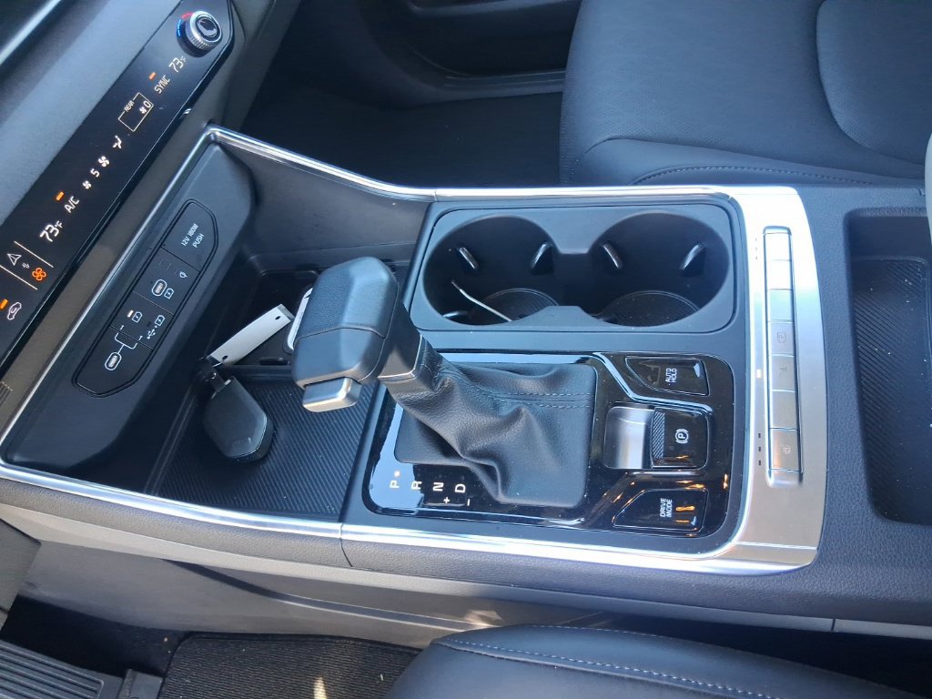Certified 2026 Kia Carnival EX FWD image 14