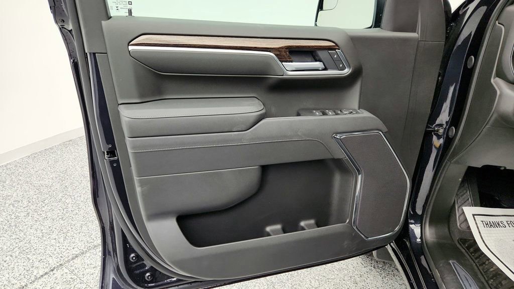 Used 2025 GMC Sierra 1500 Elevation image 10