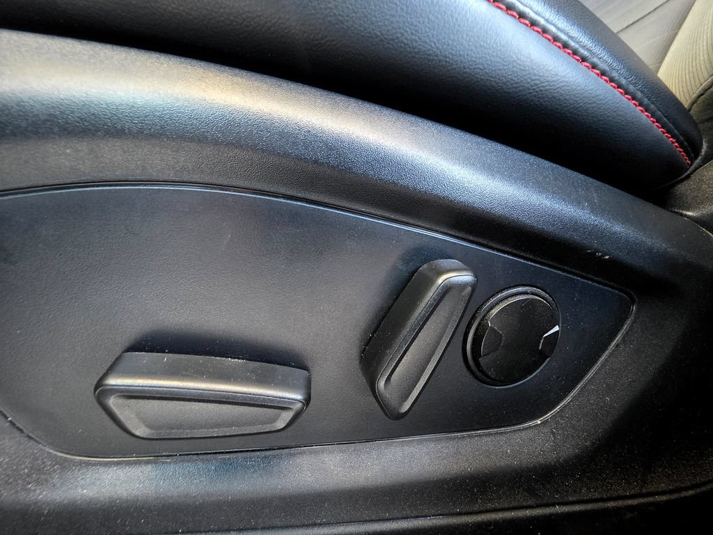 Used 2025 Ford Explorer ST-Line AWD/4WD image 24
