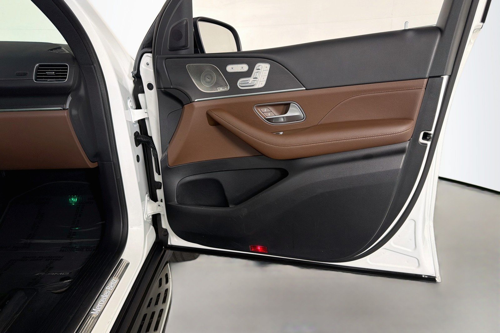 Certified 2024 Mercedes-Benz GLS 450 4MATIC image 25